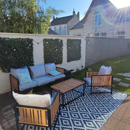 Grande Maison Bourgeoise La Fleche, Centre La Flèche