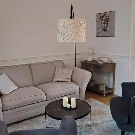 Grande Maison Bourgeoise La Fleche, Centre * La Flèche