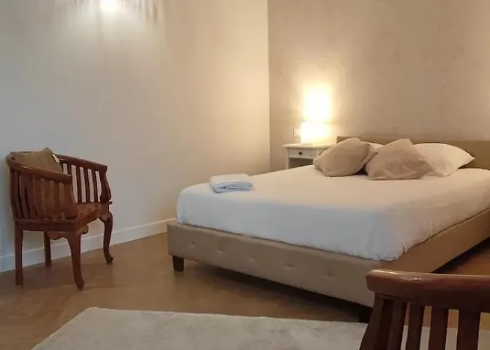 Grande Maison Bourgeoise La Fleche, Centre