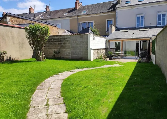 Grande Maison Bourgeoise La Fleche, Centre La Flèche