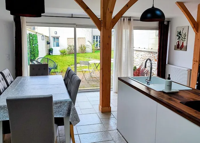 Grande Maison Bourgeoise La Fleche, Centre Σπίτι διακοπών *